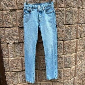 Levi’s slim straight jean